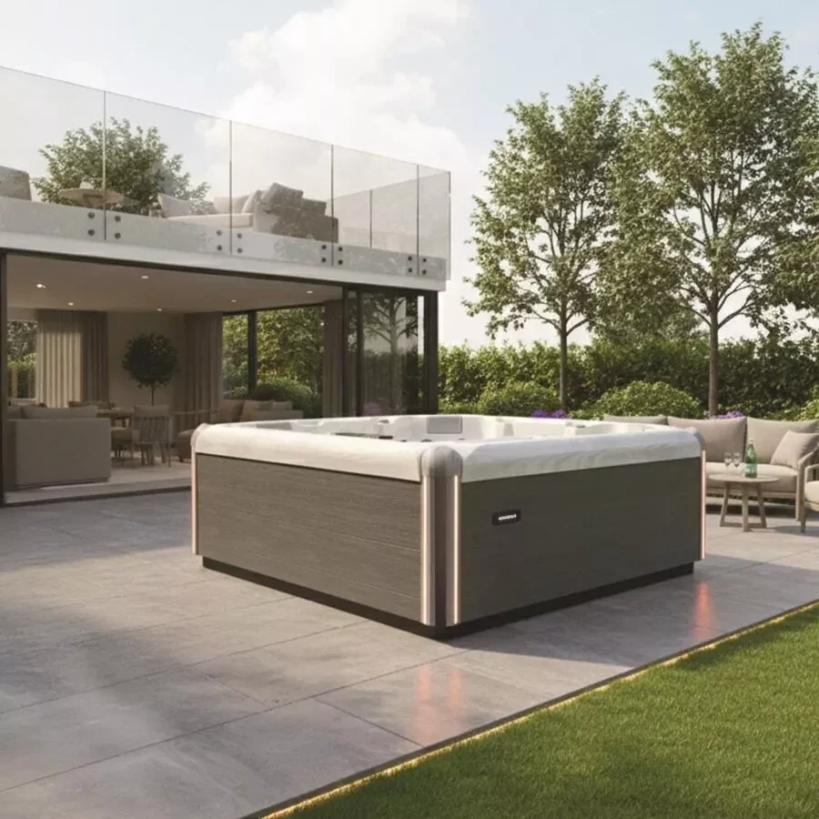 Aquasolus Aqualux Cascade 45 jets 5 places  avec couverture thermique, marche pied et Bluetooth