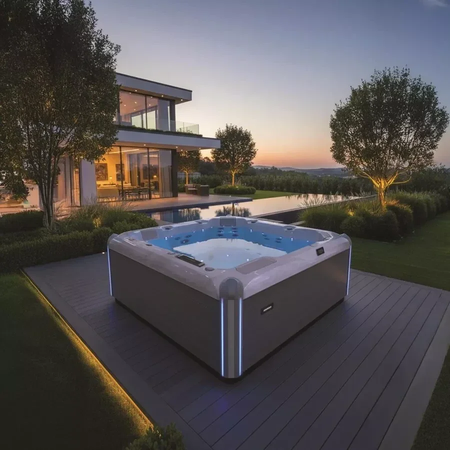 Aquasolus Aqualux serenity 42 jets 6 places  avec couverture thermique, marche pied et Bluetooth