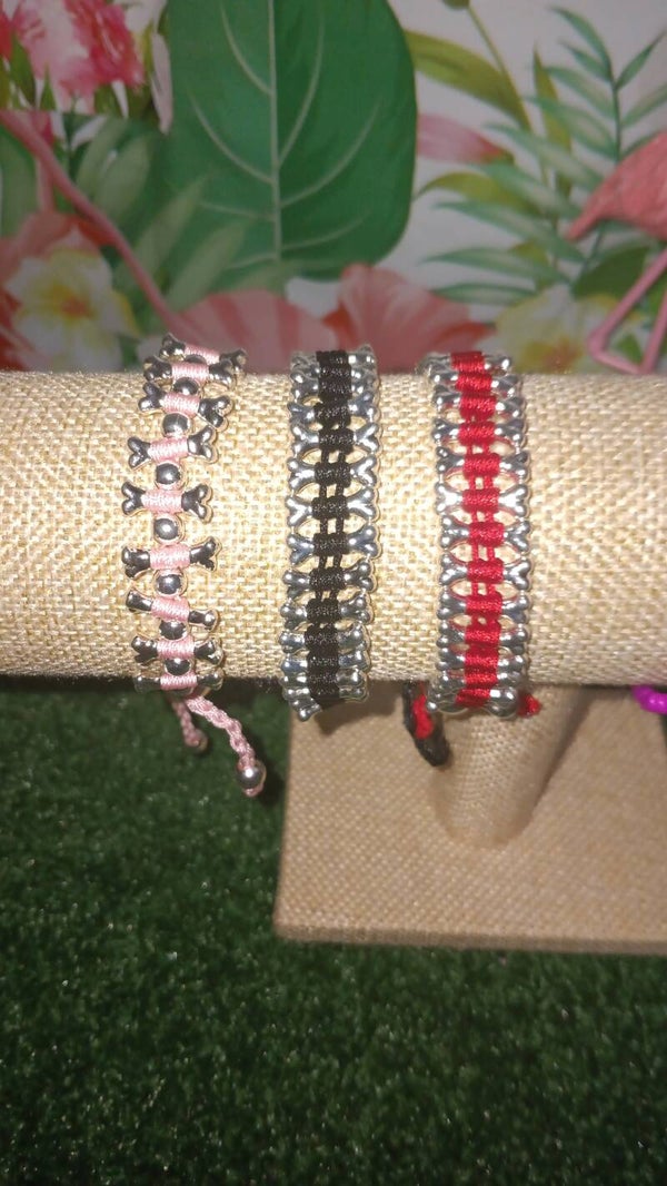 Pulseras huesitos