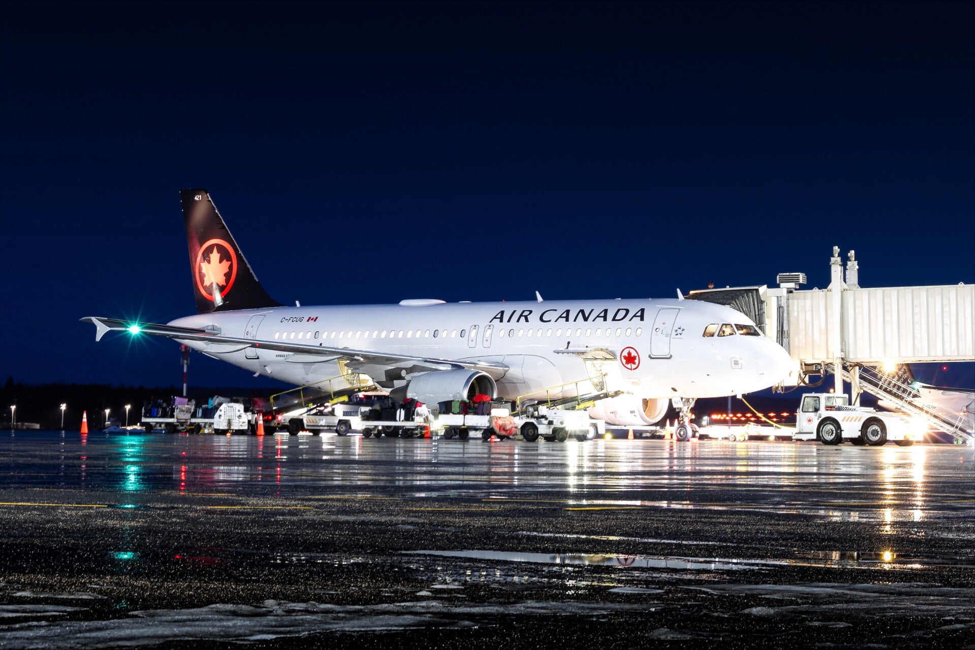 Air Canada A320 C-FCUG Blue Hour