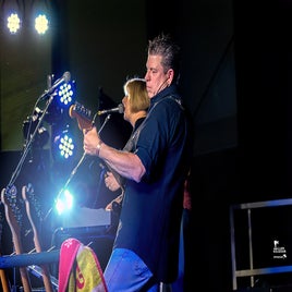 15-standard-6kf9n8.jpg