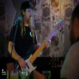 24-standard-5zcqbq.jpg