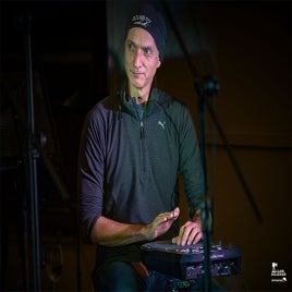 3-standard-j5kt8a.jpg