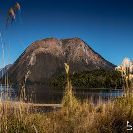 lake-rotoiti-01-standard.jpg