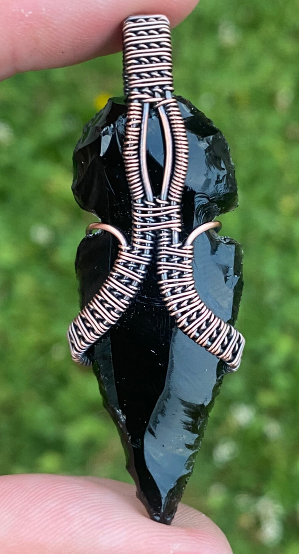 Obsidian Arrowhead Pendant.