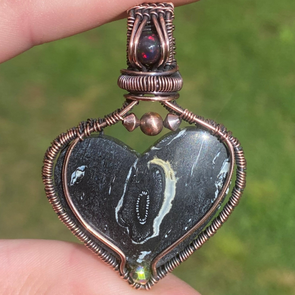 Palm Eye & Ethiopian Opal Heart Pendant.🖤
