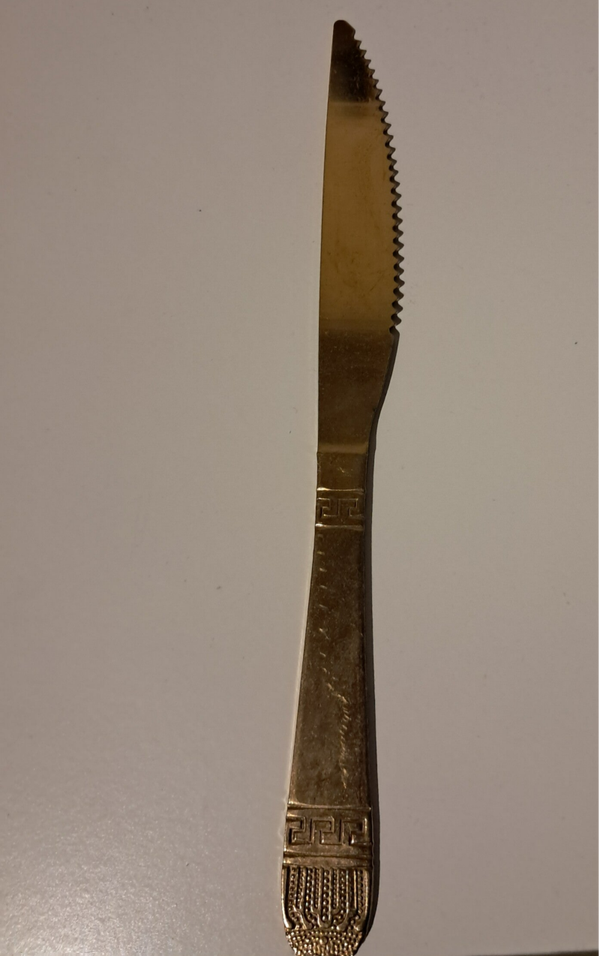 Couteau en or