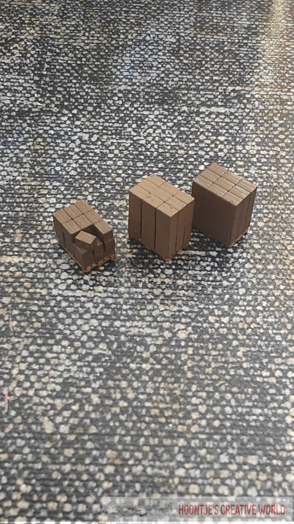 Laadgoed 1:160 - Set van 3 pallets met kartonnen dozen