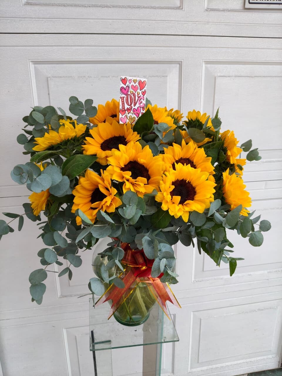 jarron con girasoles