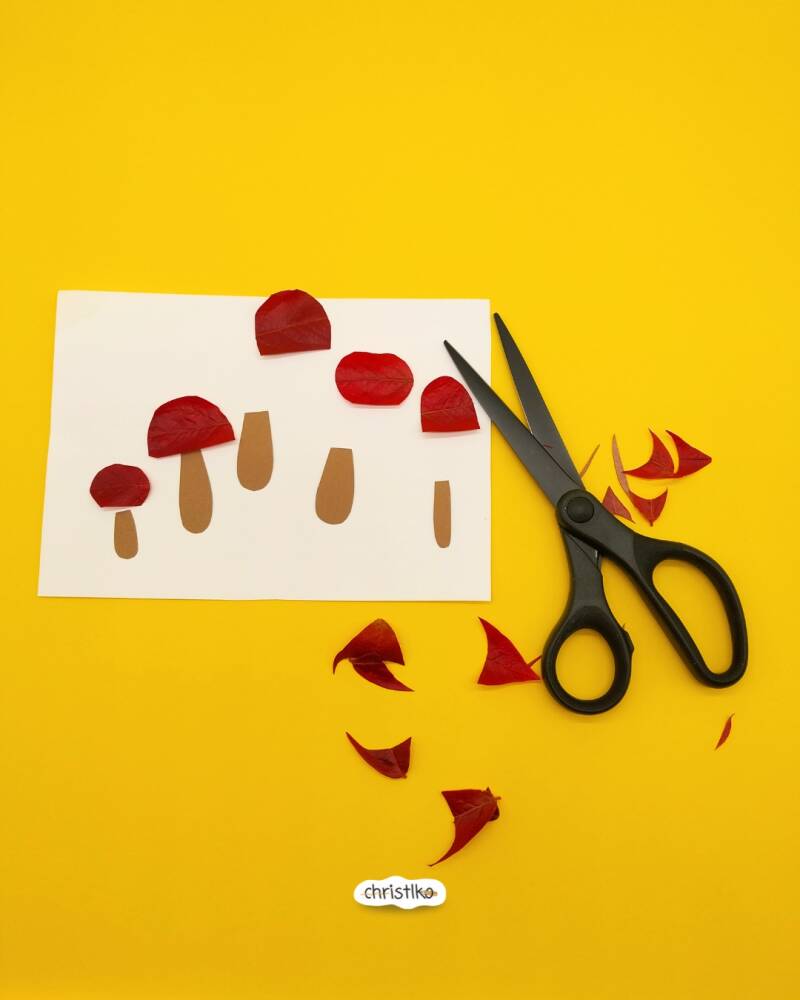 Blätterpilze basteln im Herbst aus roten Blättern, Pilz, Pilze basteln mit Kindern, basteln mit Naturmaterialien Natur Naturmaterial Christlko DIY Herbistidee Grundschule Herbstbild Fliegenpilz 