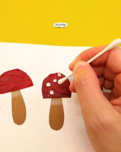 Blätterpilze basteln im Herbst aus roten Blättern, Pilz, Pilze basteln mit Kindern, basteln mit Naturmaterialien Natur Naturmaterial Christlko DIY Herbistidee Grundschule Herbstbild Fliegenpilz