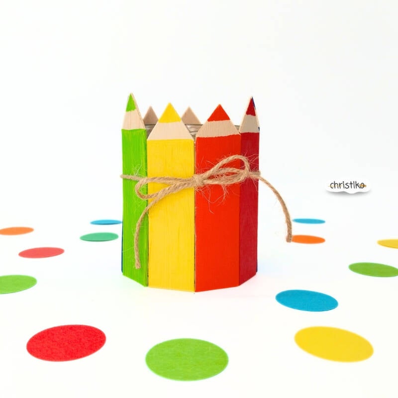 windlicht basteln für den Schulanfang, schulstart, schulbeginn, einschulung, erster Schultag, feier, tischdeko, schule, stift, stifte, christlko, DIY, Deko, basteln mit Kindern, Upcyclingidee, schnelle und einfache Bastelidee