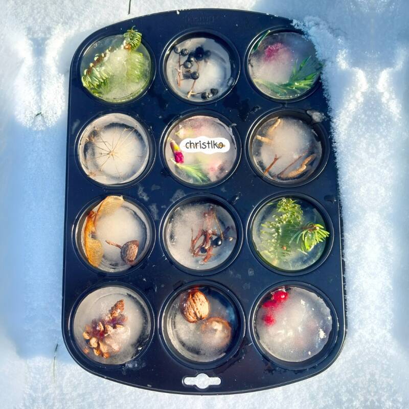 Muffins Eismuffins Winterideen Winterspaß kalte Jahreszeit Draußenzeit Spielspaß Spielidee für den winter Basteln mit Kindern frostig kalt Kinder in der Natur Naturspiele Naturmaterial beschäftigung Christlko lernen kinderexperiment Schneeburg Naturdeko