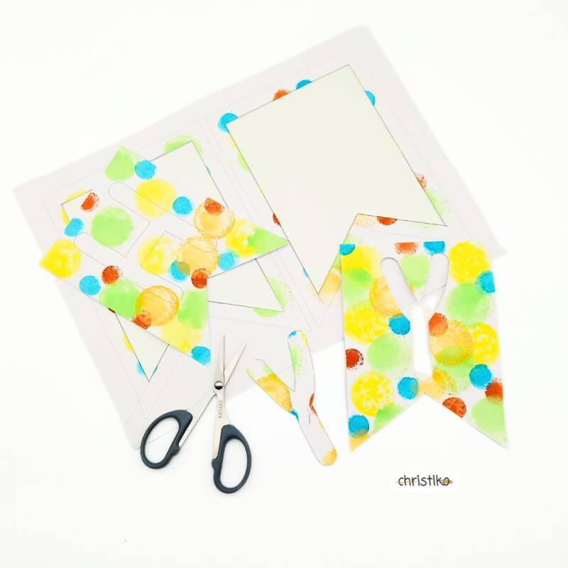 Geburstagsgirlande Kindergeburstag Girlande selber gestalten basteln mit Kindern bunt Vorlage Wimpelkette Geburtstag DIY Christlko Geburstagsdeko Partydeko Bastelidee nachhaltig papier