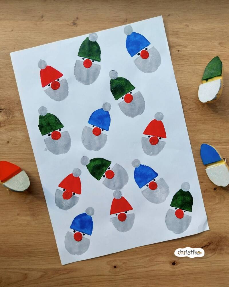 Wichtelpapier, Geschenkpapier drucken mit Kartoffeldruck, Geschenkspapier selber basteln für Weihnachten, Geschenke, Weihnachtsgeschenke einpacken, DIY, christlko, Basteln mit Kindern, Weihnachten, Weihnachtsbastelei, Wichtel, Basteln mit Kleinkindern