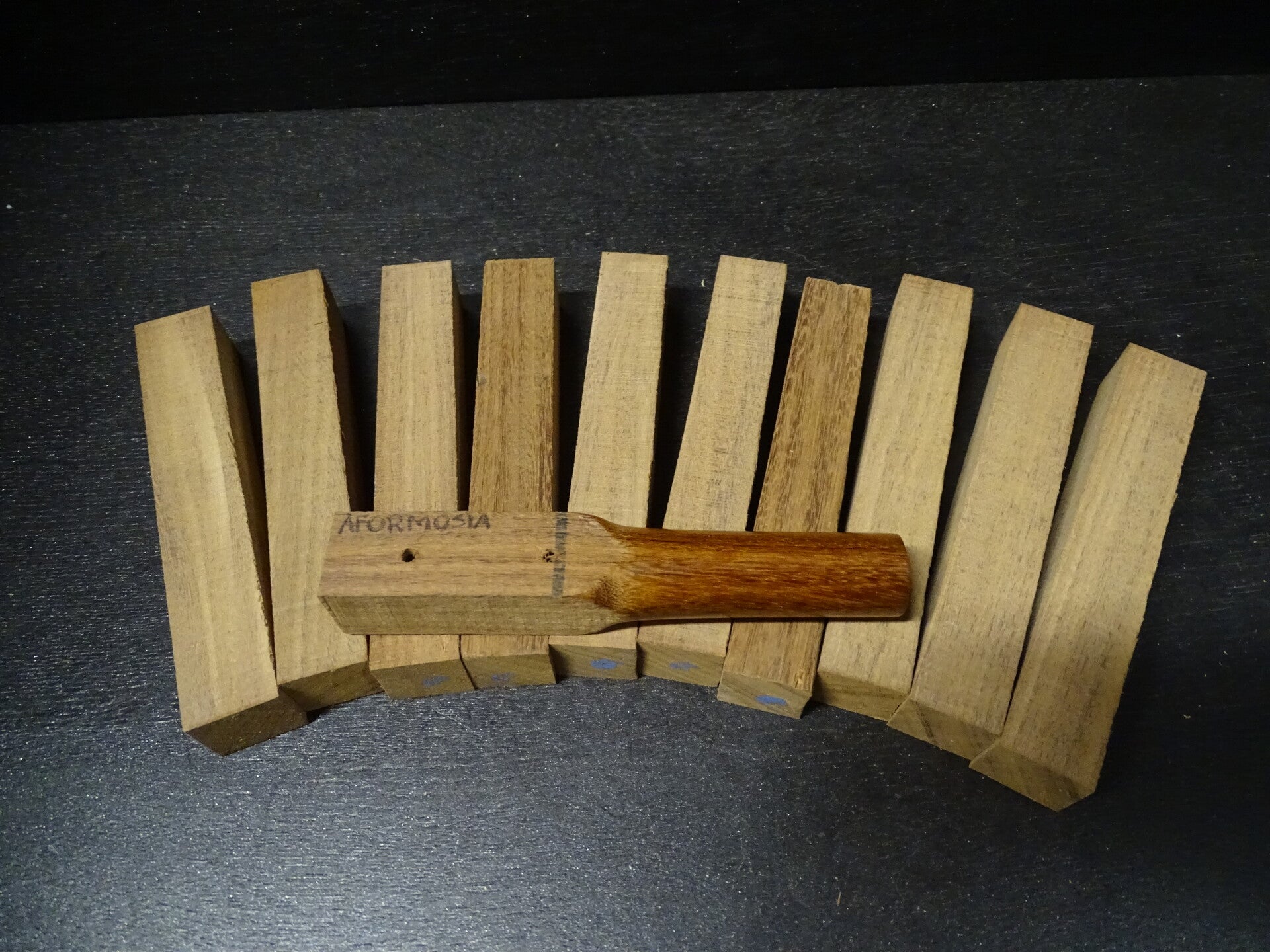 Afrormosia 22x22x130 mm