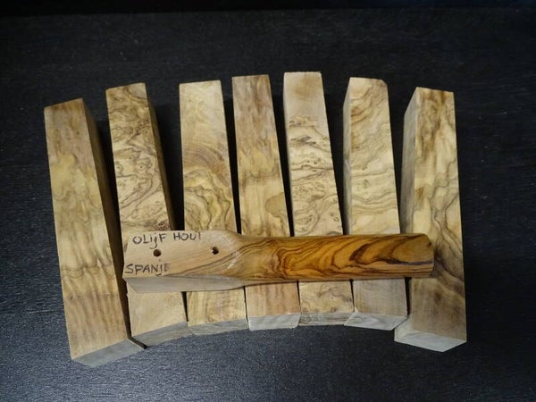 Olijfhout 25x25x150 mm