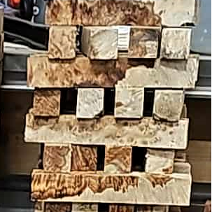 Golden Amboyna Burl geel/wit  24x24x150mm