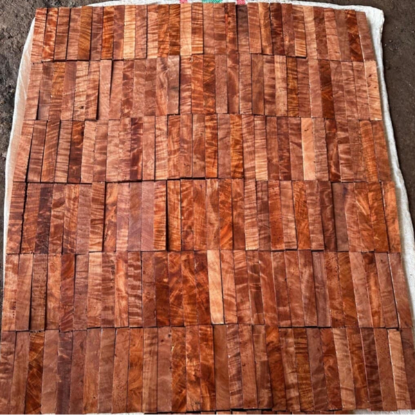 Curley Avocado 24x24x150mm