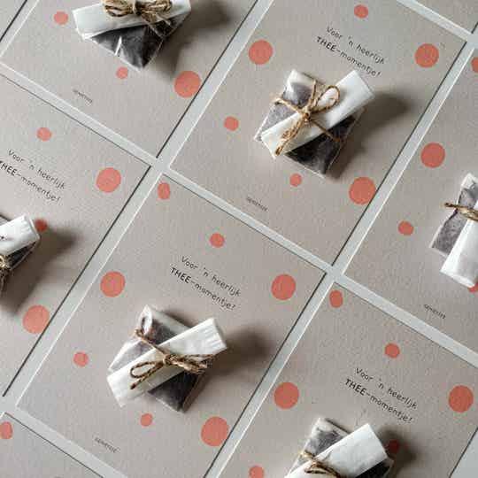 Kaart met thee • oma's appeltaart