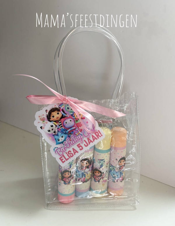Plastic tasje met snack en stoepkrijt