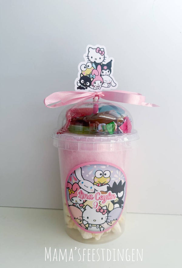 Suikerspin/popcorn en snoepjes Hello kitty and friends
