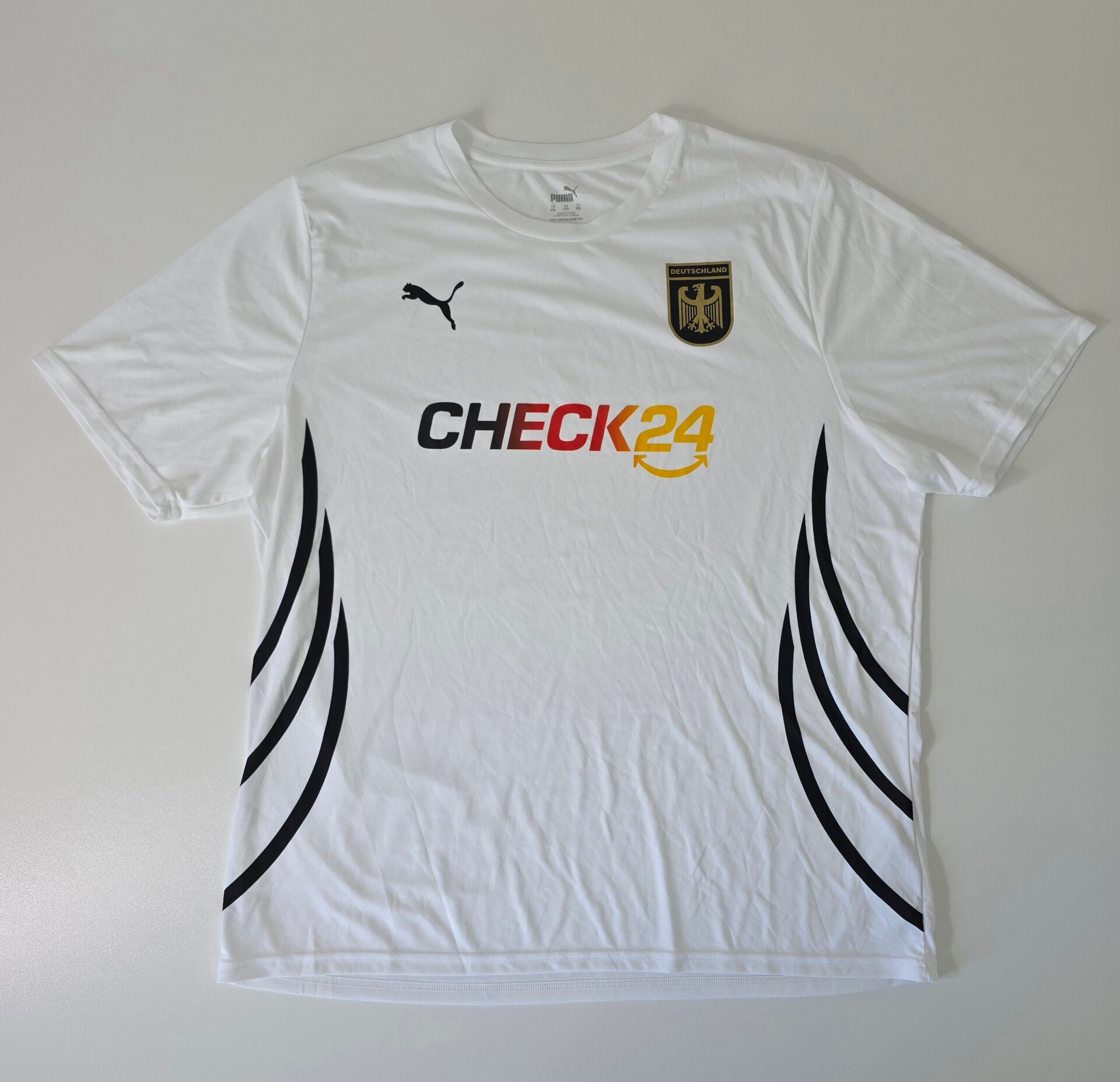 Puma Deutschland fan shirt met CHECK24 sponsor. Maat XXL. Prijs € 12,95