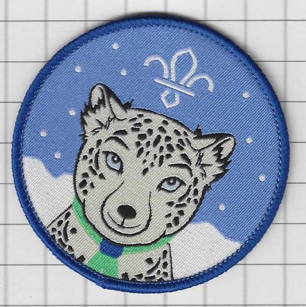 UK CHRISTMAS SNOW CAT