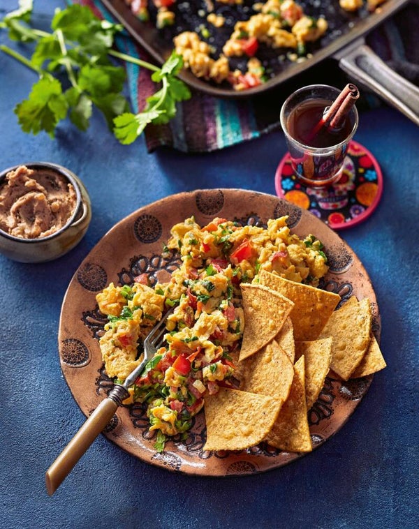 Chips Con Guacamole & Salsa