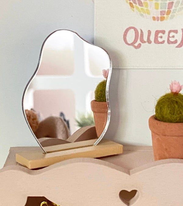 Spiegel met standaard