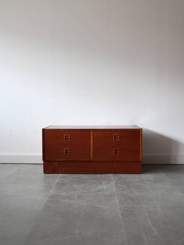 Vintage ladekast in teak
