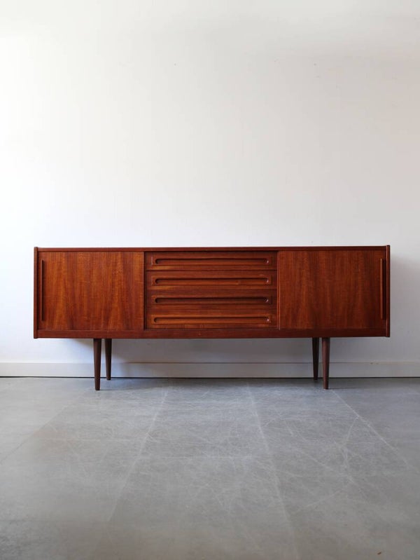 Vintage Deens dressoir door Johannes Andersen
