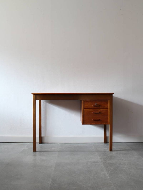 Vintage Deens compact bureau in teak