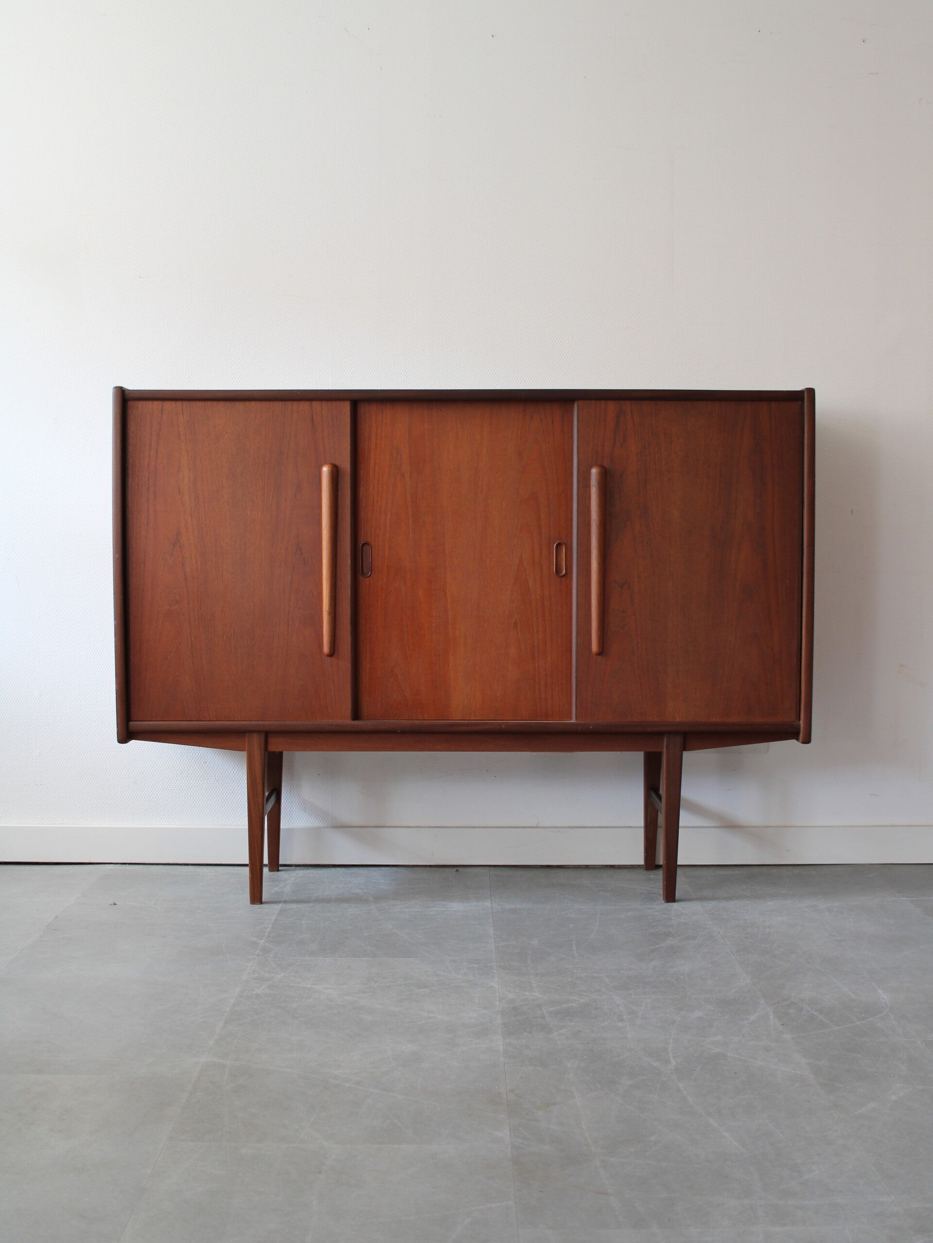 Vintage Deense highboard in teak