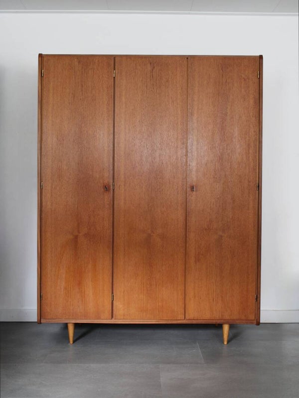 Vintage teak kledingkast uit 1967 - eerste eigenaar