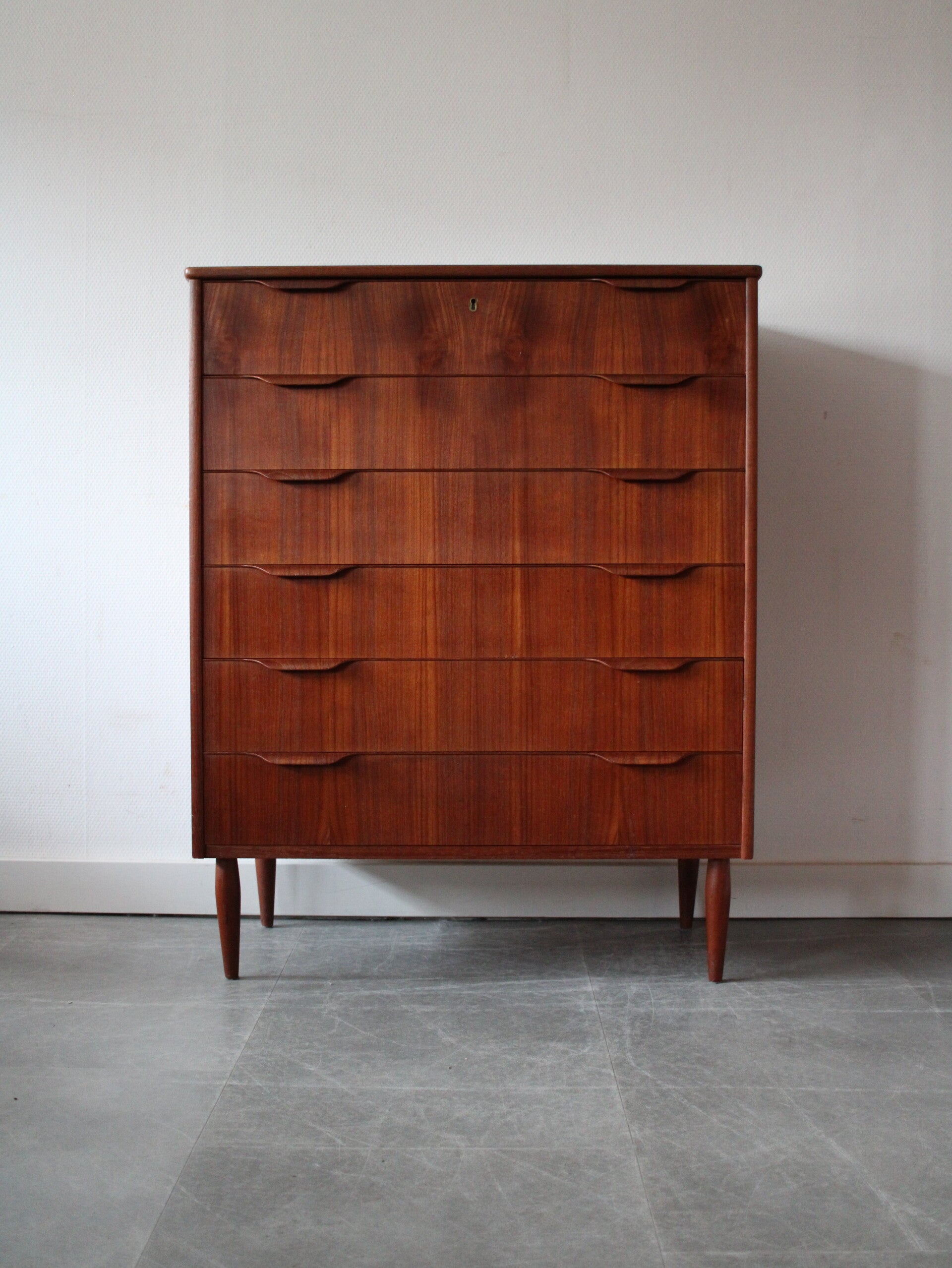 Vintage ladekast in teak