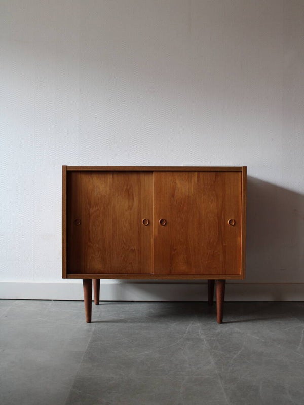 Vintage Deense schuifdeurkast in teak