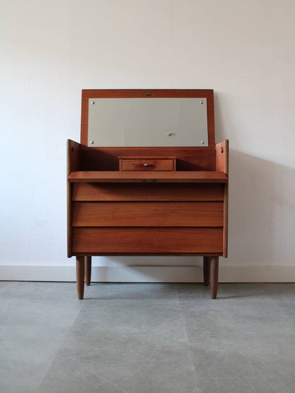 Vintage Deense kaptafel/ladekast