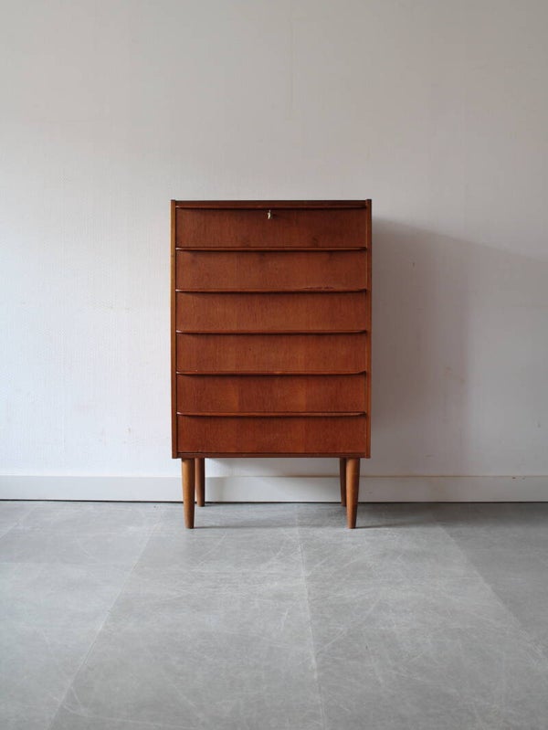 Vintage Deense smalle ladekast in teak
