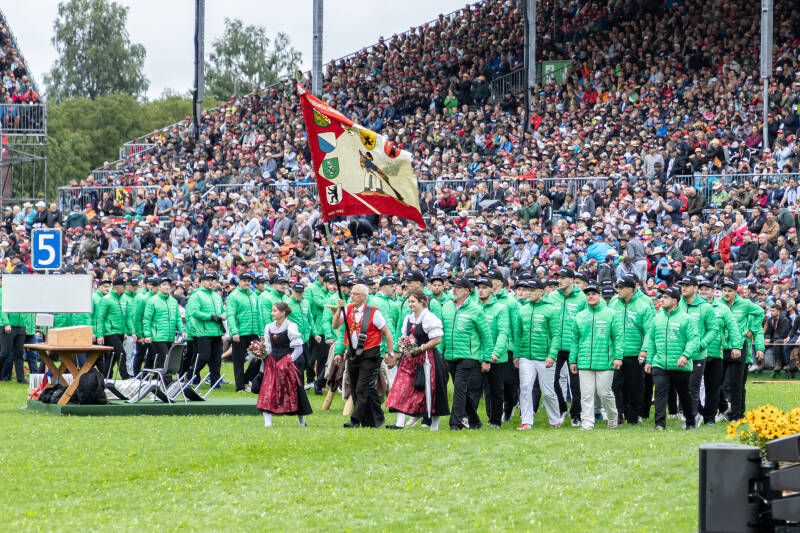 esaf_2025_einmarsch_in_arena_by_fritz_leuzinger_250830_img_8278-standard.jpg