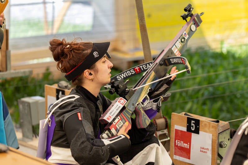 g_1_023_ch-m_quali_kn_elite-standard.jpg