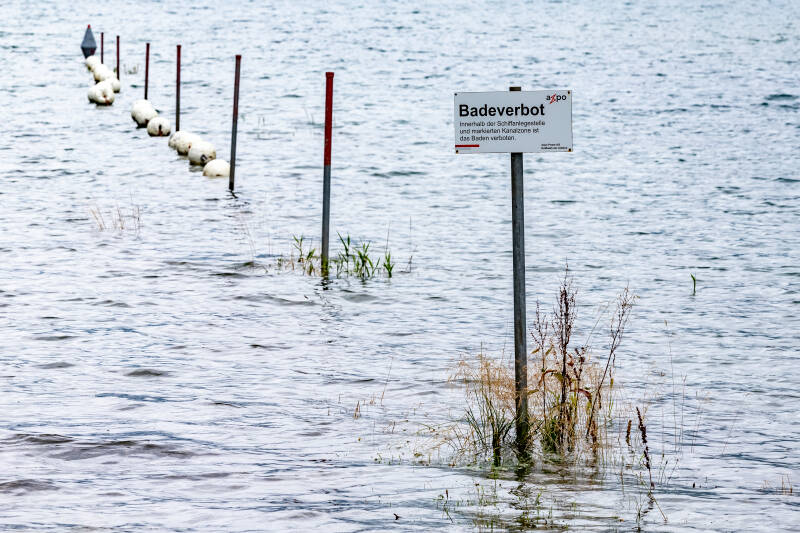 Badeverbot im Klöntal