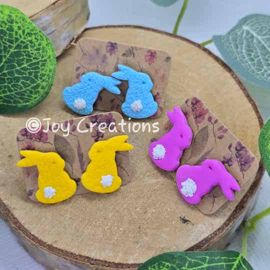 Oorbellen studs Konijntje met staart