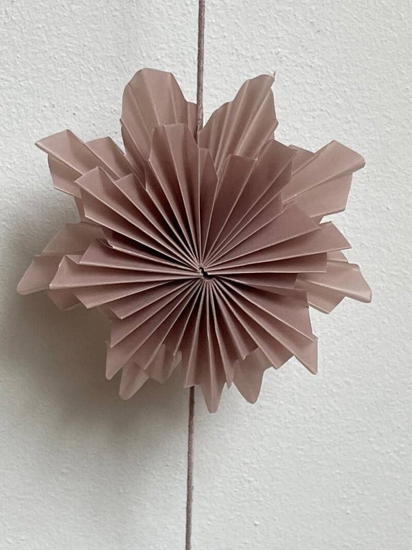 Slinger papieren bloem