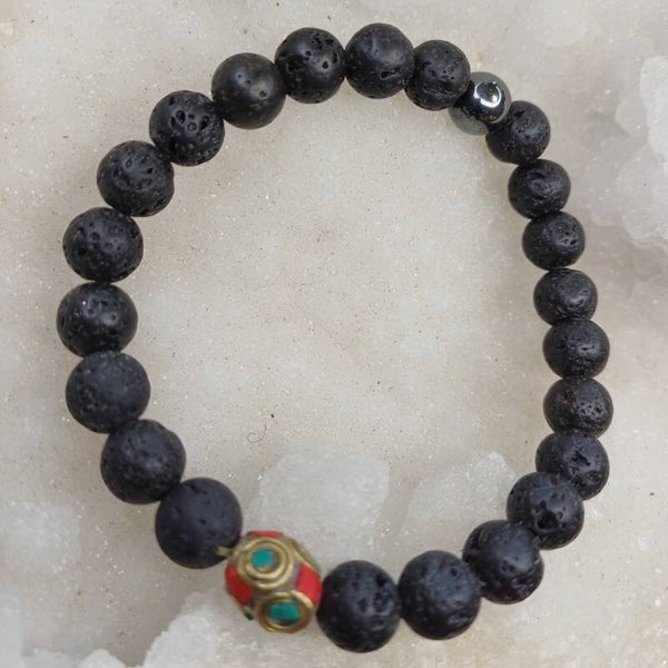 Bracelet en lave noire & perle Népalaise & hématite 8 mm