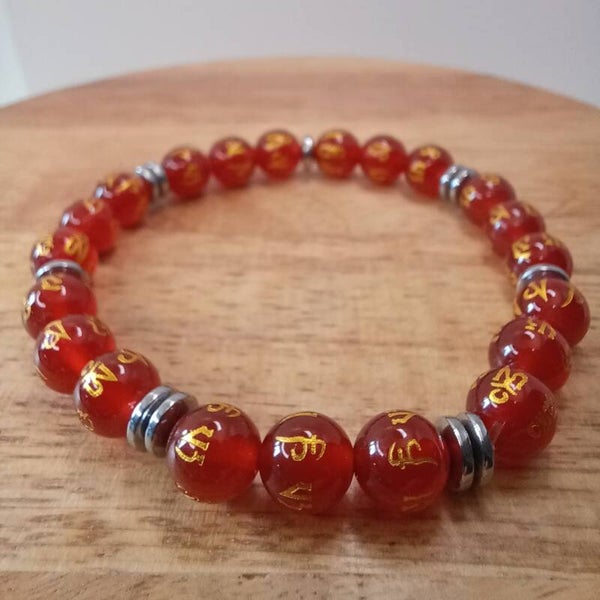 Bracelet Cornaline - gravé mantra Om & Hématite 8 mm