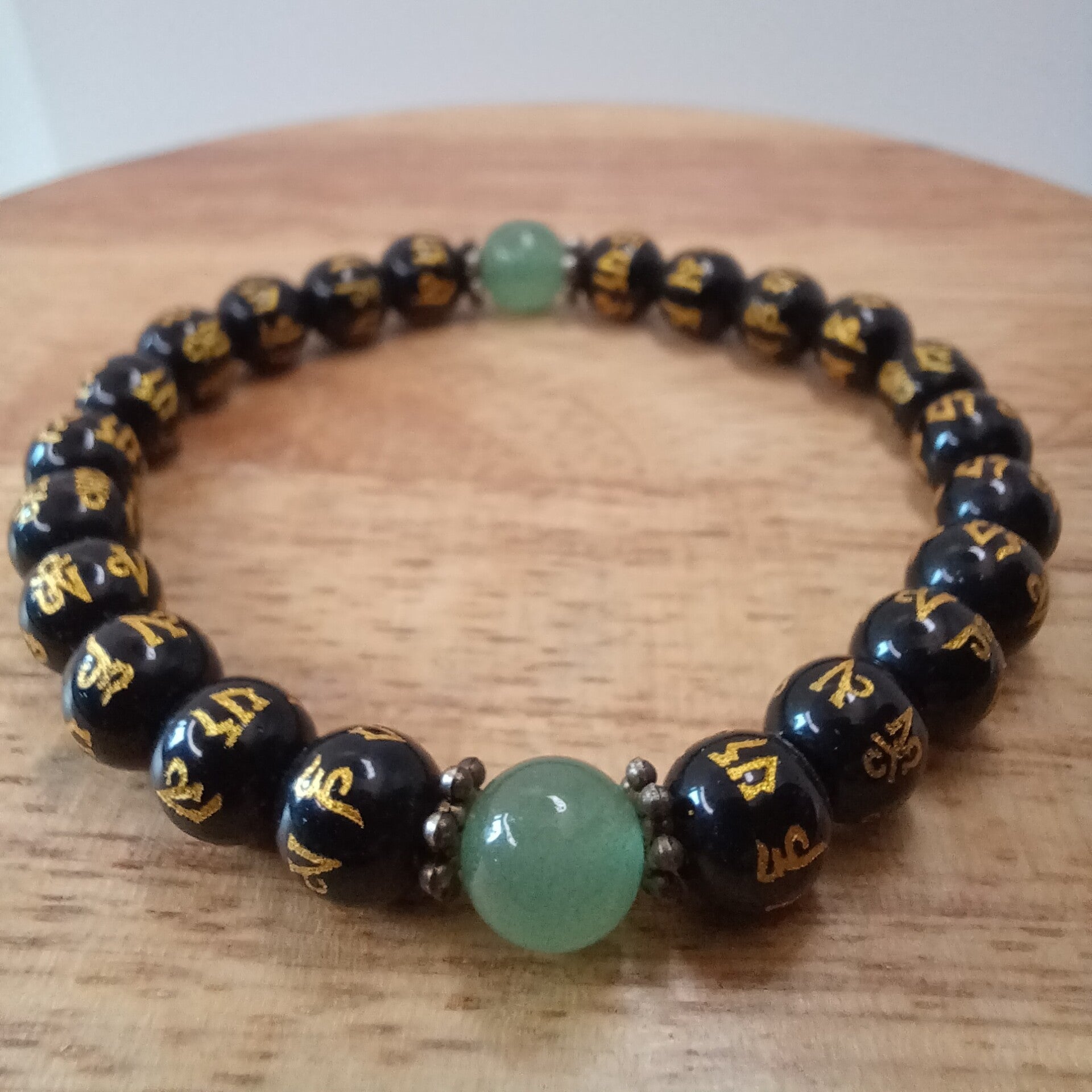 Bracelet Obsidienne noire - gravé  mantra Om & Aventurine 8 mm