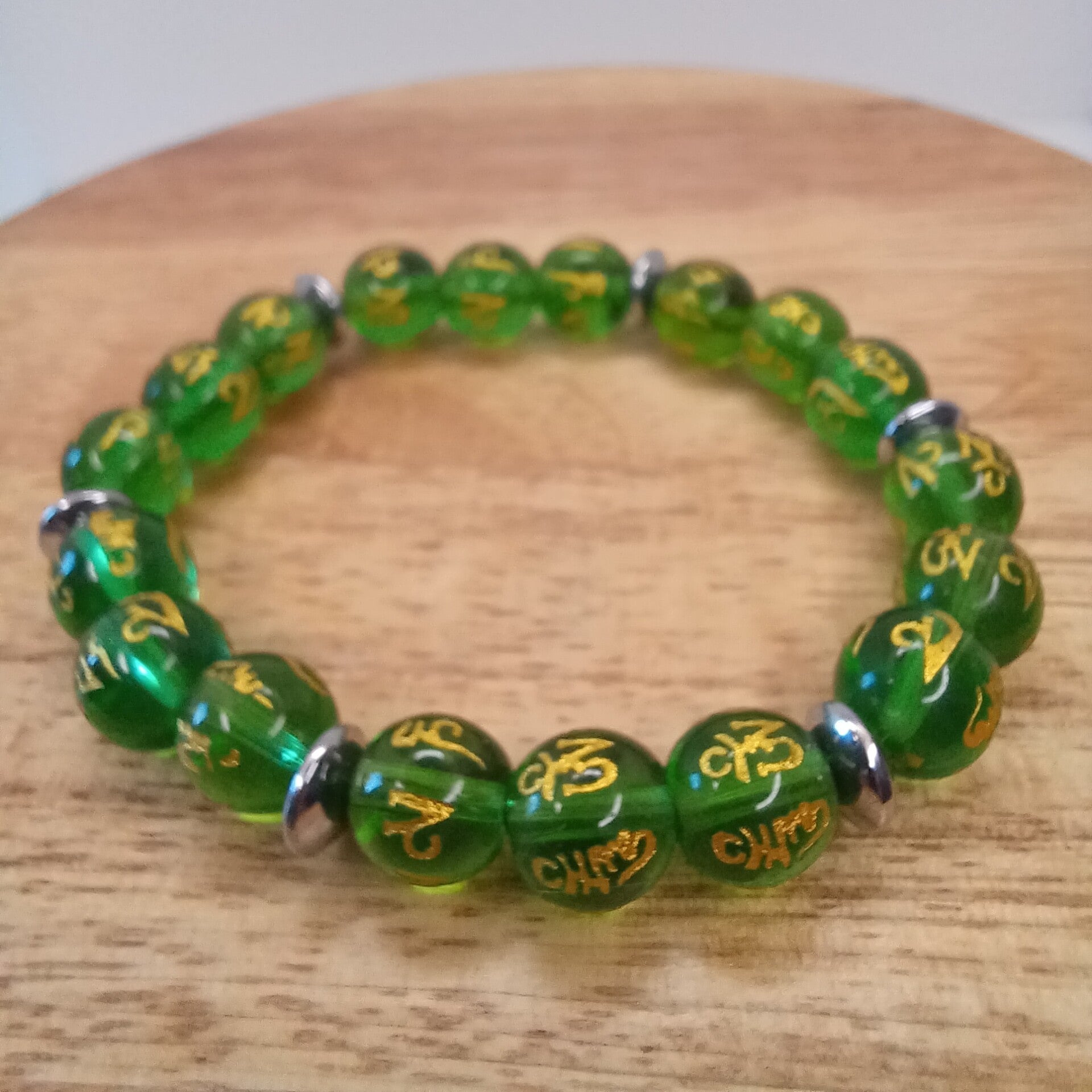 Bracelet Agate verte - gravé montra Om & Hématite 10 mm