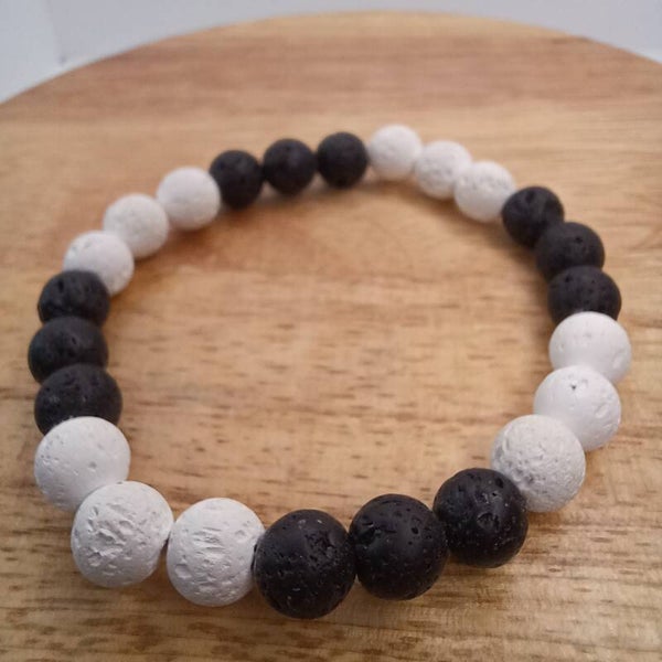 Bracelet pierre de lave blanche et noire 8 mm