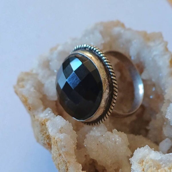 Bague en Onyx facetté